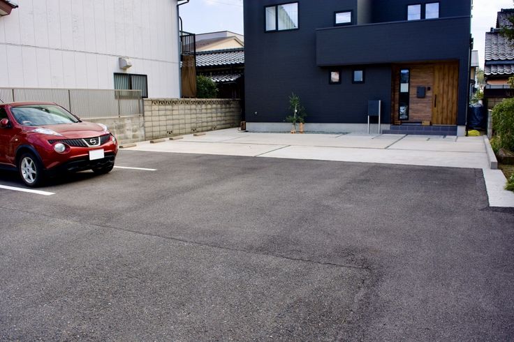 駐車場のアスファルト舗装は外構工事と同時が正解？