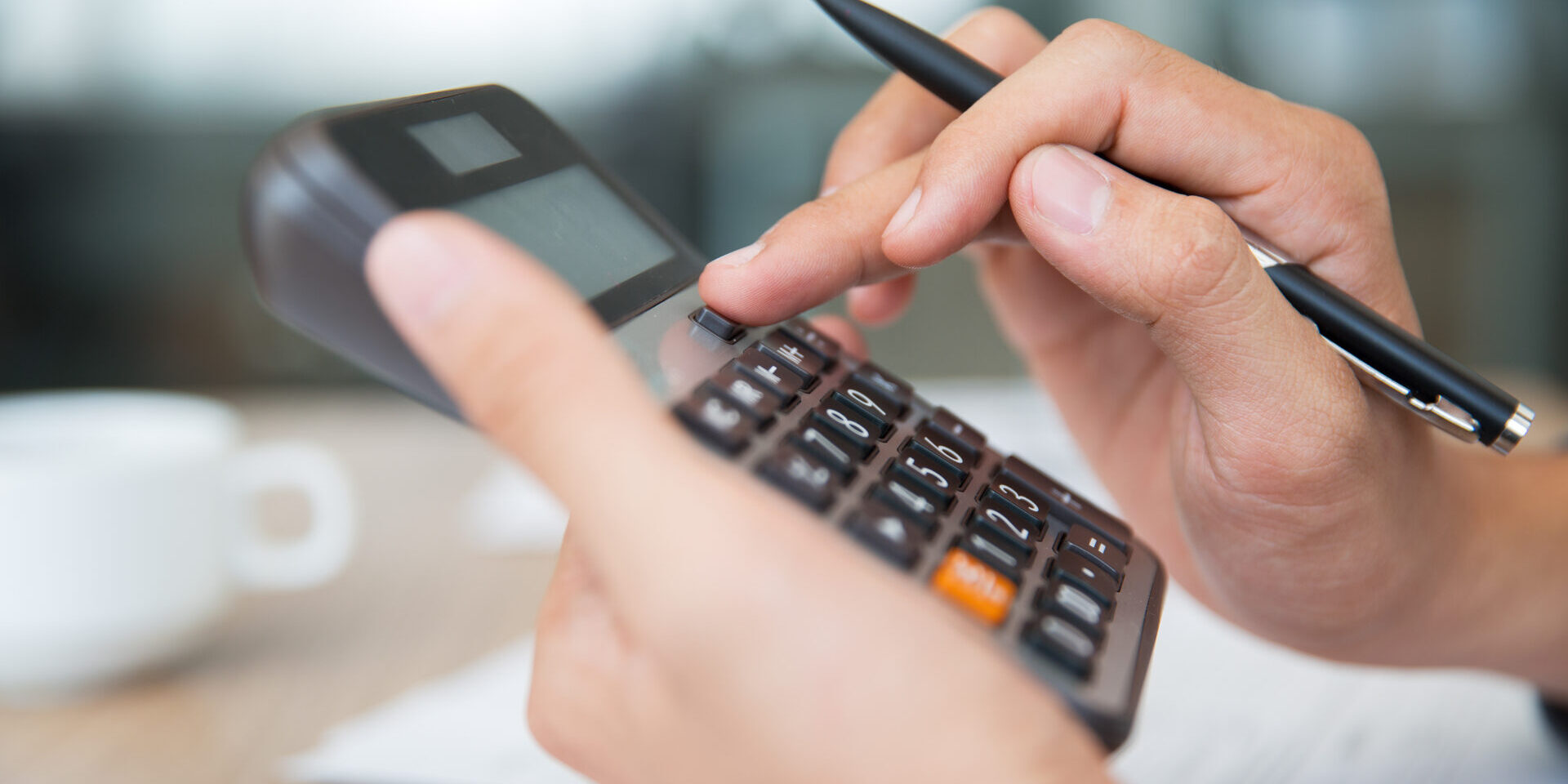 舗装工事の相見積もりで「ランキング上位」より「地元業者」を選ぶべき理由